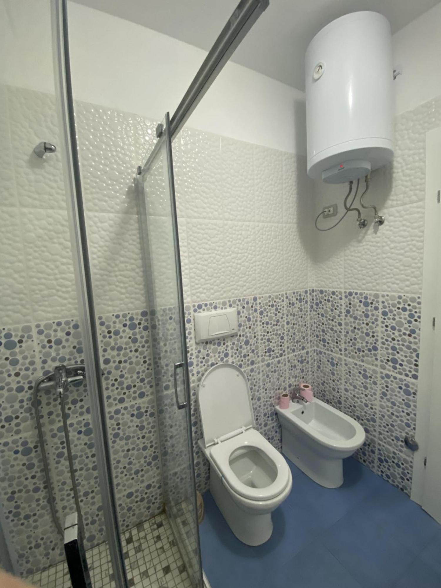 Aquamarine Apartments 1, Вльора Екстер'єр фото