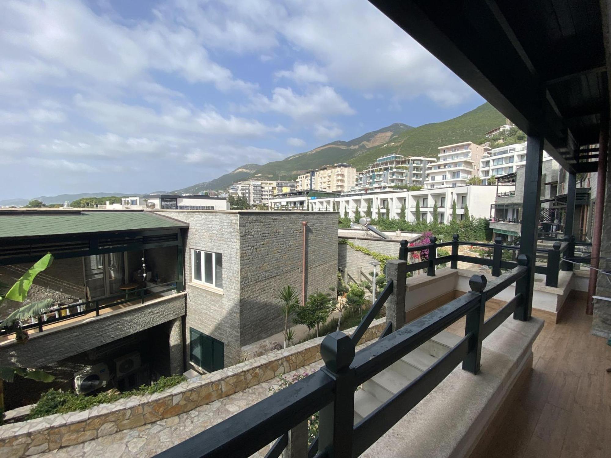Aquamarine Apartments 1, Вльора Екстер'єр фото